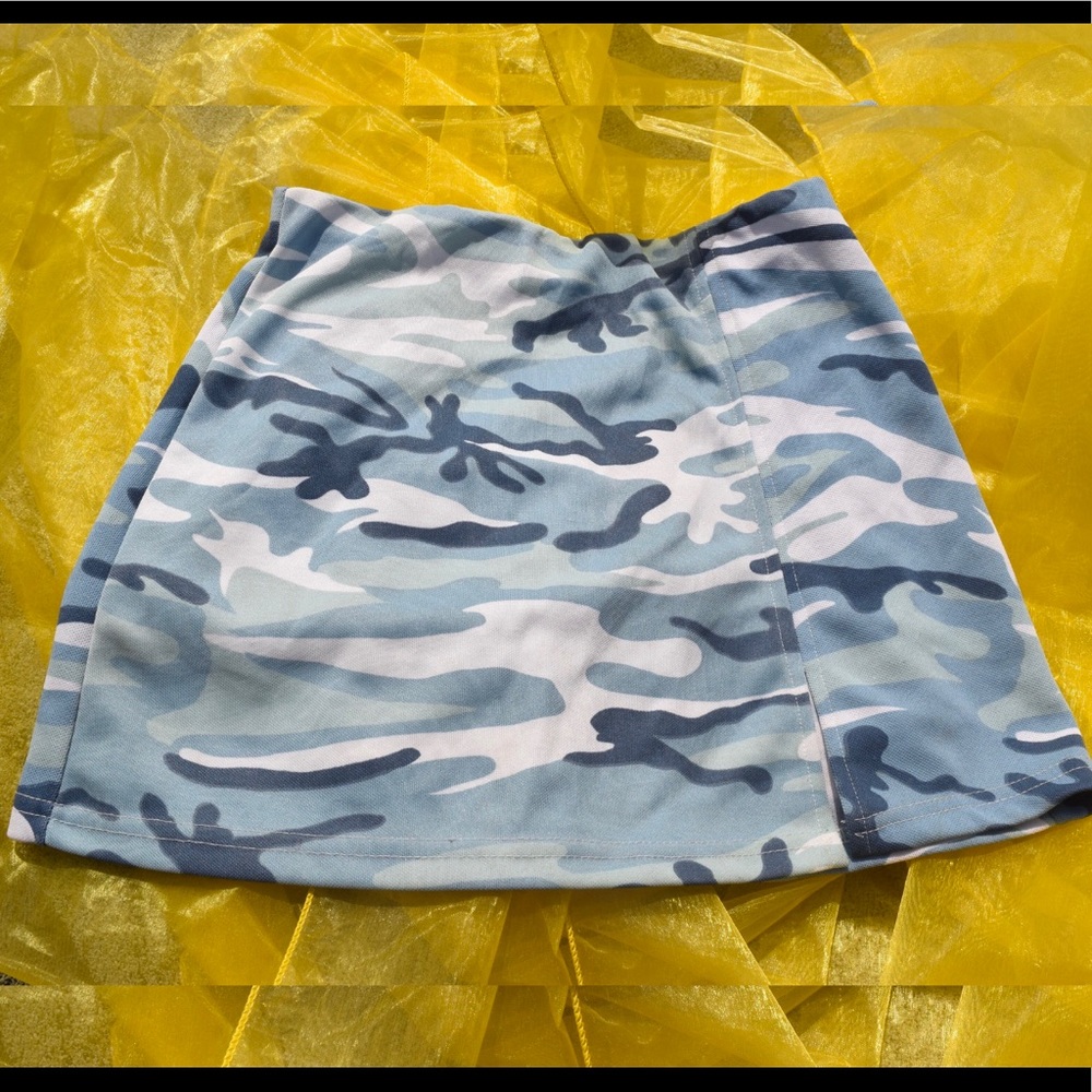 size L blue camo mini skirt